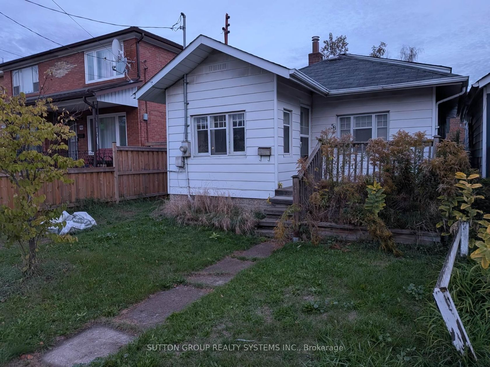 58 Newport Avenue, Oakridge, Toronto photo number 2 58 Newport Avenue, Oakridge, Toronto photo number 2
