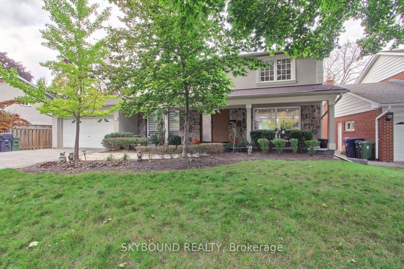 12 Queensborough Crescent, Richview, Toronto 