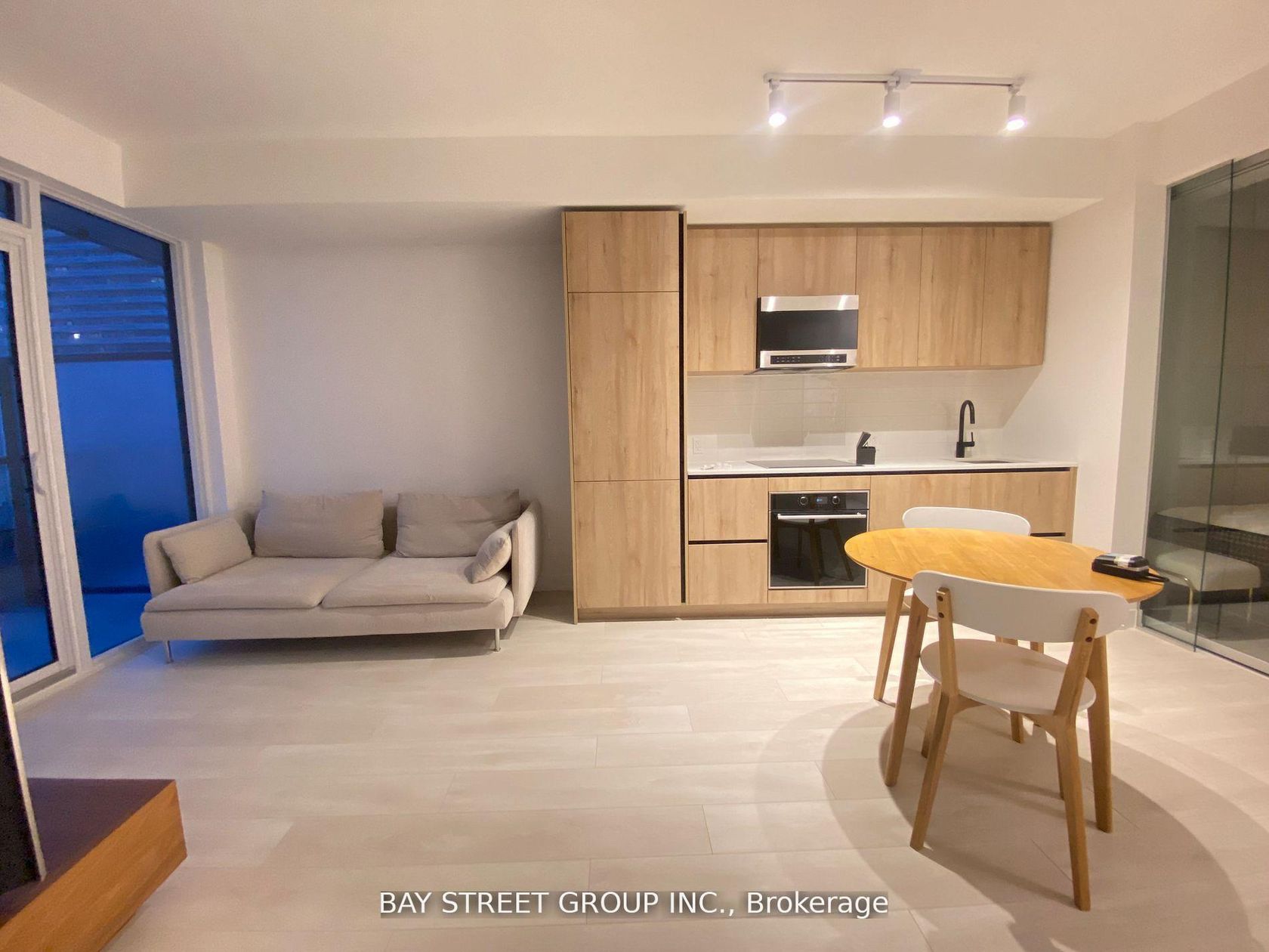 2513 - 127 Broadway Avenue, Mount Pleasant West, Toronto 