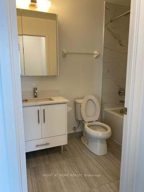 Photo 4 at Lph01 - 85 Oneida Crescent, Langstaff, Richmond Hill