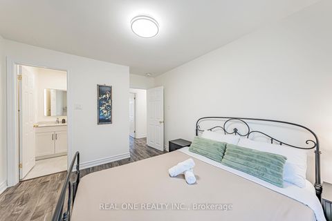Photo 15 at 60 Paperbirch Drive, Don Mills, Toronto