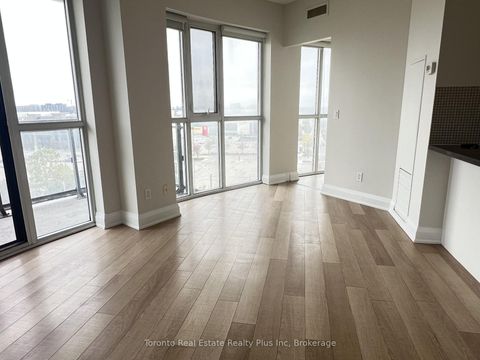 Photo 15 at 803 - 16 Mcadams Avenue, Glen Park, Toronto