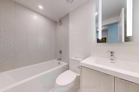 Photo 23 at 638 - 20 Inn On The Park Drive, Don Mills, Toronto