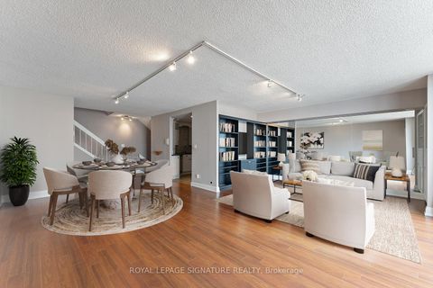Photo 4 at 2436 - 33 Harbour Square, Waterfront Communities C1, Toronto