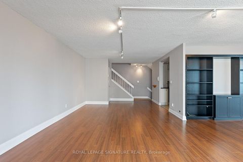 Photo 12 at 2436 - 33 Harbour Square, Waterfront Communities C1, Toronto