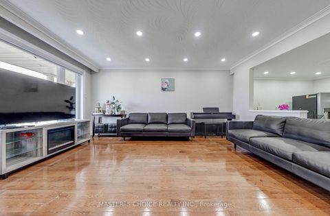Photo 8 at 17 Slater Court, Jane Heights, Toronto