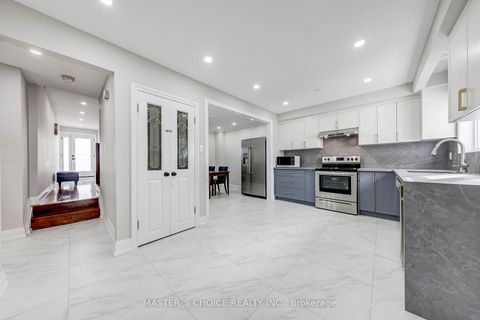 Photo 15 at 17 Slater Court, Jane Heights, Toronto