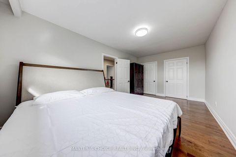 Photo 27 at 17 Slater Court, Jane Heights, Toronto