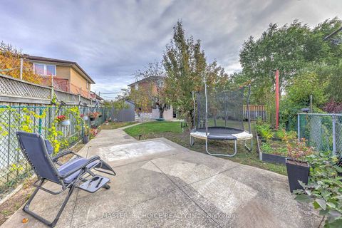 Photo 43 at 17 Slater Court, Jane Heights, Toronto