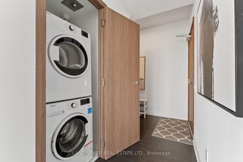 Photo 4 at 3812 - 19 Bathurst Street, Waterfront Communities C1, Toronto