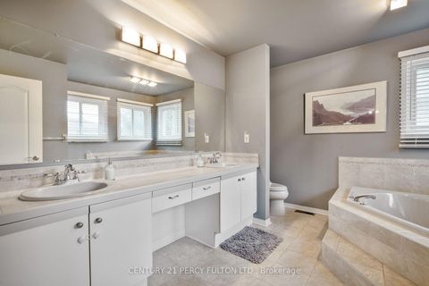Photo 22 at 54 Cityview Circle, Holly, Barrie