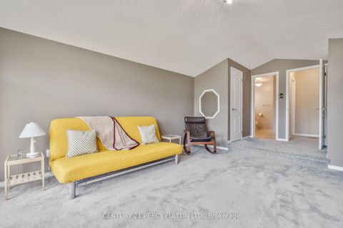 Photo 29 at 54 Cityview Circle, Holly, Barrie