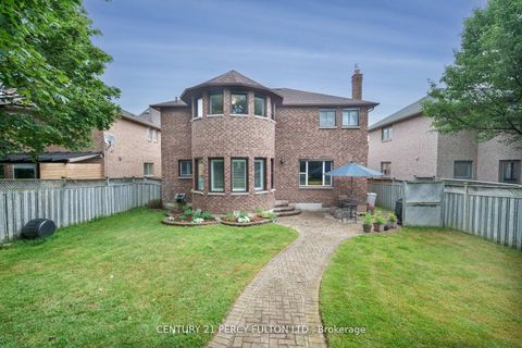 Photo 42 at 54 Cityview Circle, Holly, Barrie