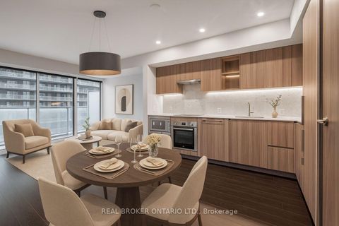 Photo 2 at 816 - 19 Bathurst Street, Waterfront Communities C1, Toronto