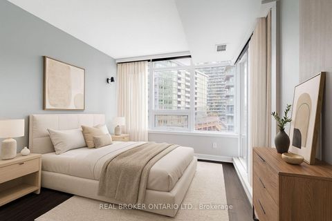 Photo 3 at 816 - 19 Bathurst Street, Waterfront Communities C1, Toronto