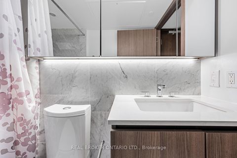 Photo 26 at 816 - 19 Bathurst Street, Waterfront Communities C1, Toronto