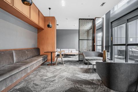 Photo 31 at 816 - 19 Bathurst Street, Waterfront Communities C1, Toronto