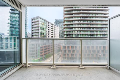 Photo 39 at 816 - 19 Bathurst Street, Waterfront Communities C1, Toronto