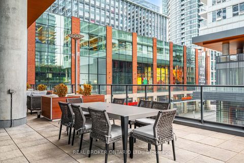 Photo 49 at 816 - 19 Bathurst Street, Waterfront Communities C1, Toronto