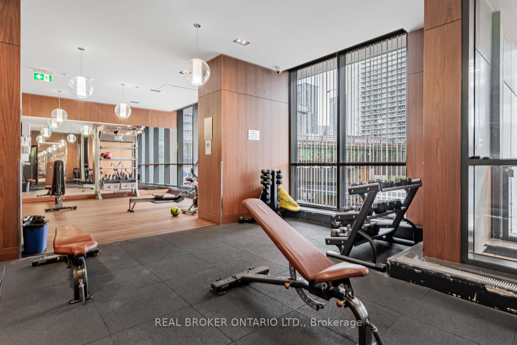 Photo 28 at 816 - 19 Bathurst Street, Waterfront Communities C1, Toronto Photo 28 at 816 - 19 Bathurst Street, Waterfront Communities C1, Toronto