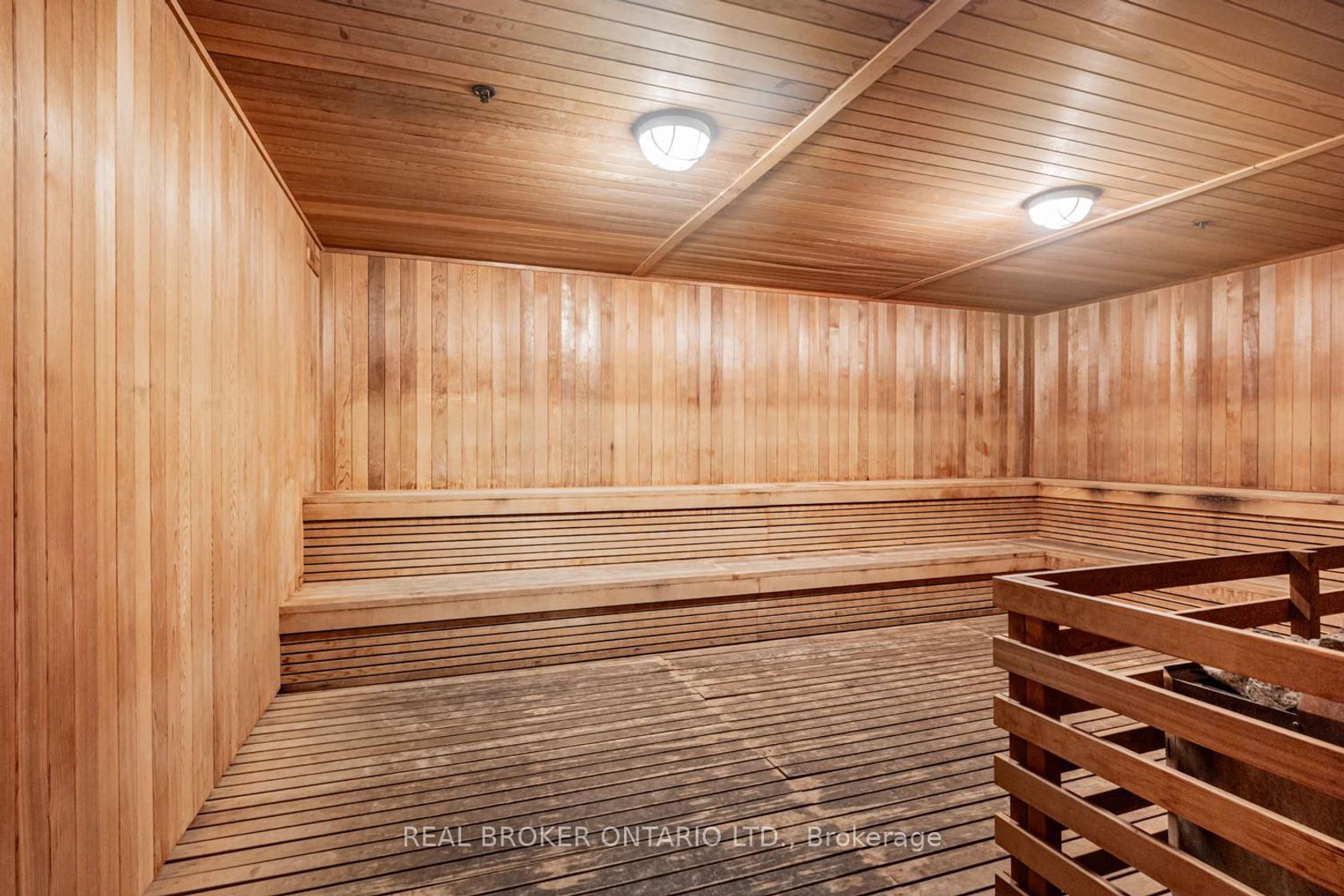 Photo 37 at 816 - 19 Bathurst Street, Waterfront Communities C1, Toronto Photo 37 at 816 - 19 Bathurst Street, Waterfront Communities C1, Toronto