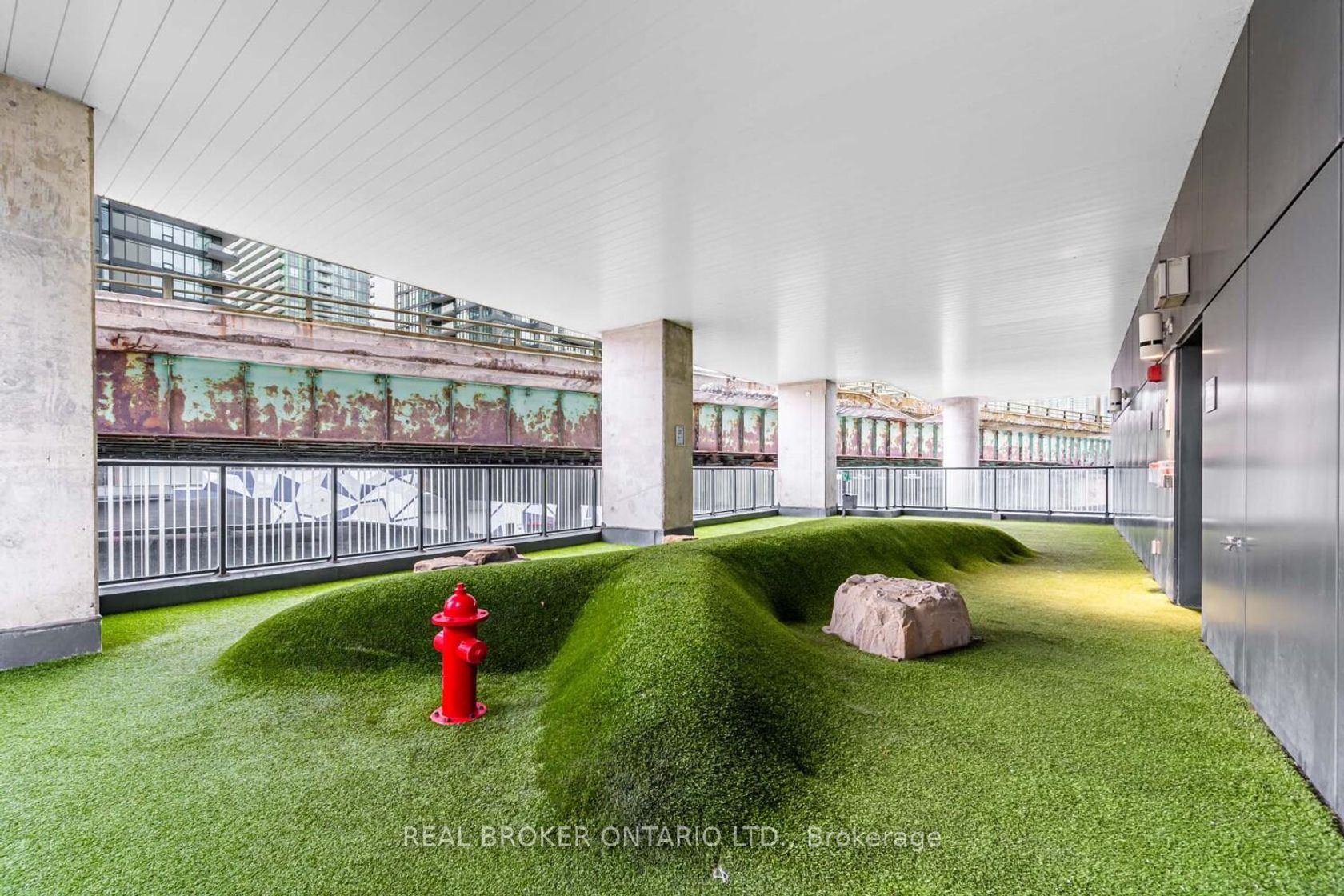 Photo 47 at 816 - 19 Bathurst Street, Waterfront Communities C1, Toronto Photo 47 at 816 - 19 Bathurst Street, Waterfront Communities C1, Toronto