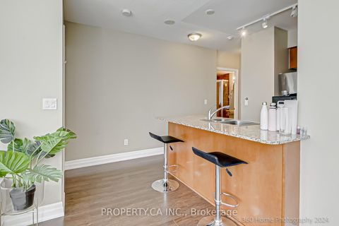 Photo 10 at 702 - 8 Scollard Street, Annex, Toronto
