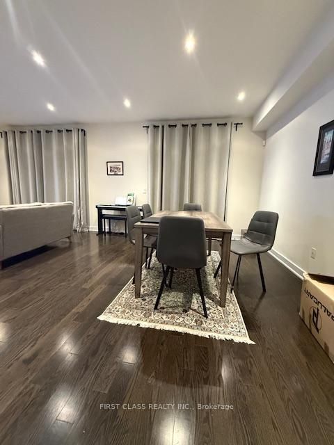 Photo 3 at 52 Helliwell Crescent, Rural Richmond Hill, Richmond Hill