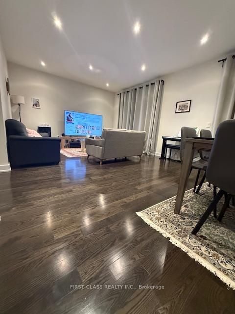 Photo 4 at 52 Helliwell Crescent, Rural Richmond Hill, Richmond Hill