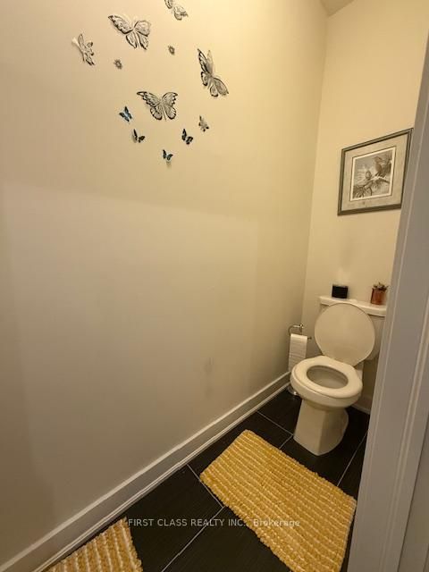 Photo 5 at 52 Helliwell Crescent, Rural Richmond Hill, Richmond Hill