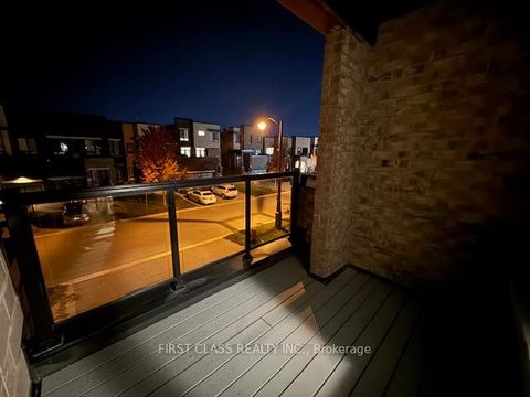 Photo 8 at 52 Helliwell Crescent, Rural Richmond Hill, Richmond Hill