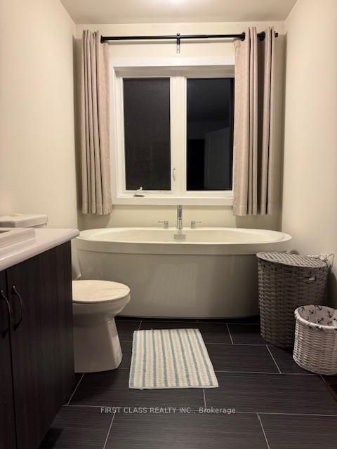 Photo 14 at 52 Helliwell Crescent, Rural Richmond Hill, Richmond Hill