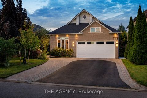 Photo 44 at 703 Madeline Heights, Wyndham, Newmarket