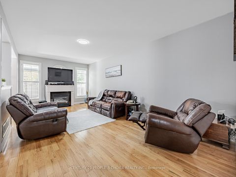 Photo 3 at 118A MANSE Road, West Hill, Toronto