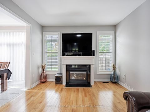 Photo 6 at 118A MANSE Road, West Hill, Toronto