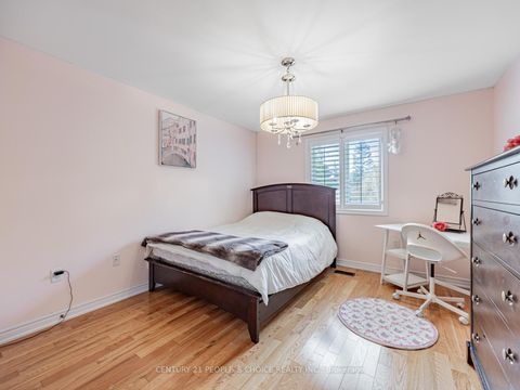 Photo 17 at 118A MANSE Road, West Hill, Toronto