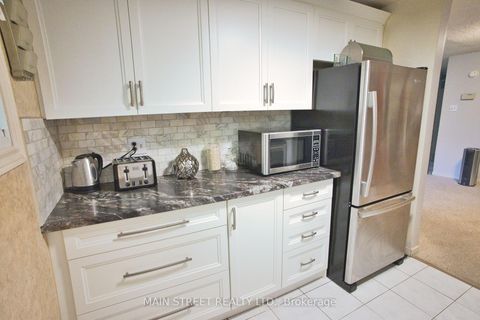 Photo 4 at 13 Quail Crescent, Ardagh, Barrie
