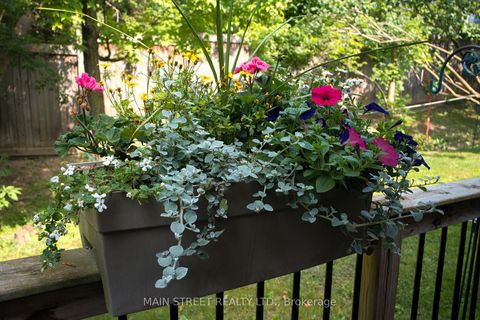 Photo 18 at 13 Quail Crescent, Ardagh, Barrie