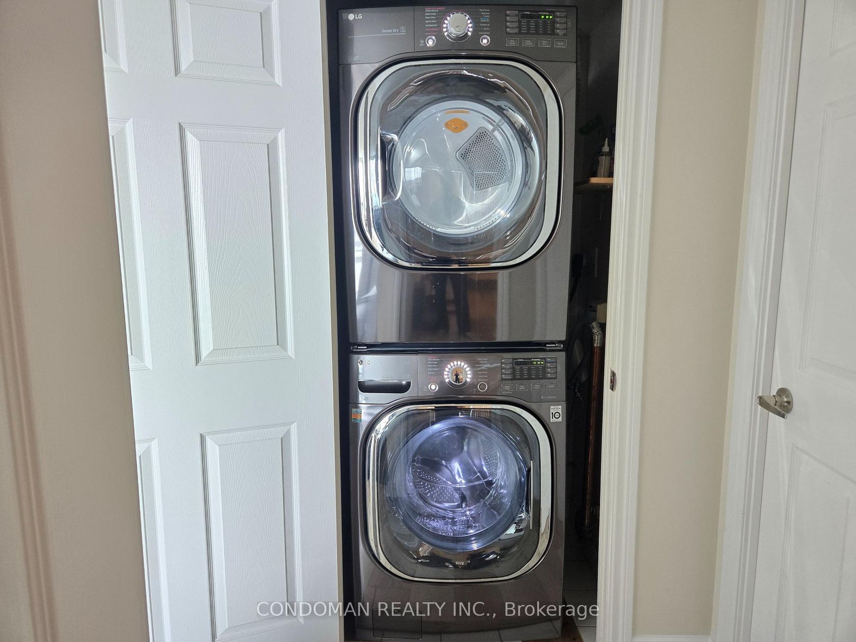 Photo 3 at 3303 - 763 Bay St Street, Bay Street Corridor, Toronto Photo 3 at 3303 - 763 Bay St Street, Bay Street Corridor, Toronto