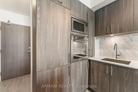 Photo 11 at 1213w - 27 Bathurst Street, Waterfront Communities C1, Toronto