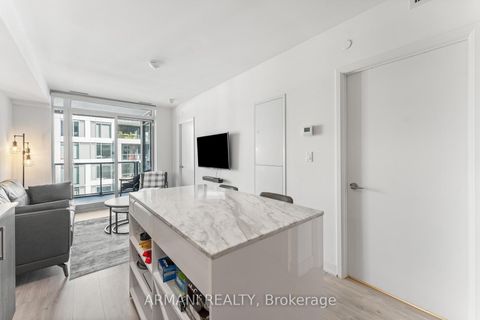 Photo 13 at 1213w - 27 Bathurst Street, Waterfront Communities C1, Toronto