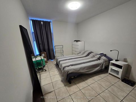 Photo 2 at 103 - 40 Homewood Avenue, South St. James Town, Toronto