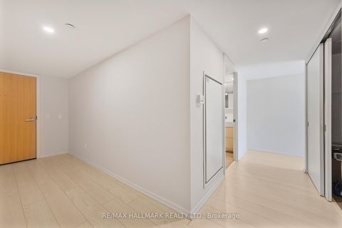 Photo 32 at 807 - 5 Soudan Avenue, Mount Pleasant West, Toronto