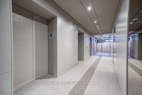 Photo 3 at 6306 - 88 Harbour Street, Waterfront Communities C1, Toronto