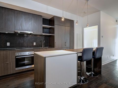 Photo 12 at 6306 - 88 Harbour Street, Waterfront Communities C1, Toronto Photo 12 at 6306 - 88 Harbour Street, Waterfront Communities C1, Toronto