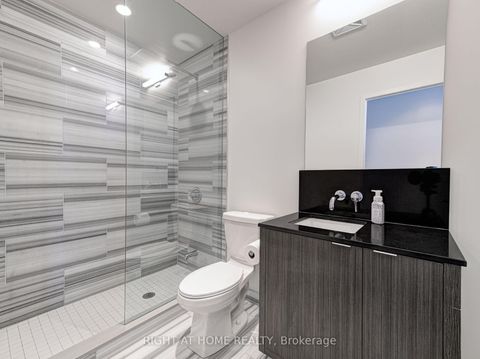 Photo 18 at 6306 - 88 Harbour Street, Waterfront Communities C1, Toronto