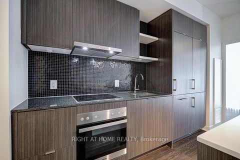 Photo 24 at 6306 - 88 Harbour Street, Waterfront Communities C1, Toronto