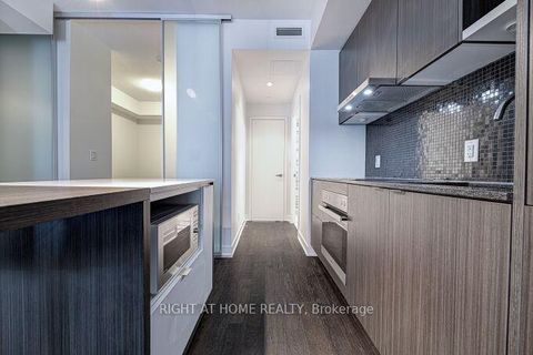 Photo 25 at 6306 - 88 Harbour Street, Waterfront Communities C1, Toronto