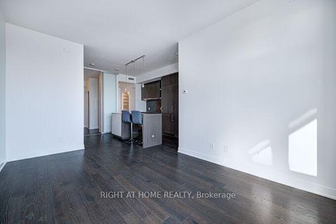 Photo 26 at 6306 - 88 Harbour Street, Waterfront Communities C1, Toronto