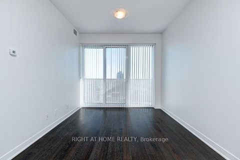 Photo 27 at 6306 - 88 Harbour Street, Waterfront Communities C1, Toronto